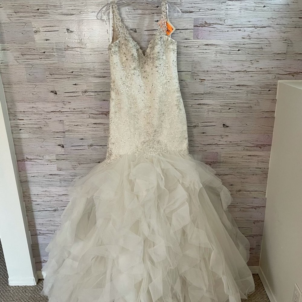 Stella York Beaded Mermaid Wedding Dress Size 12